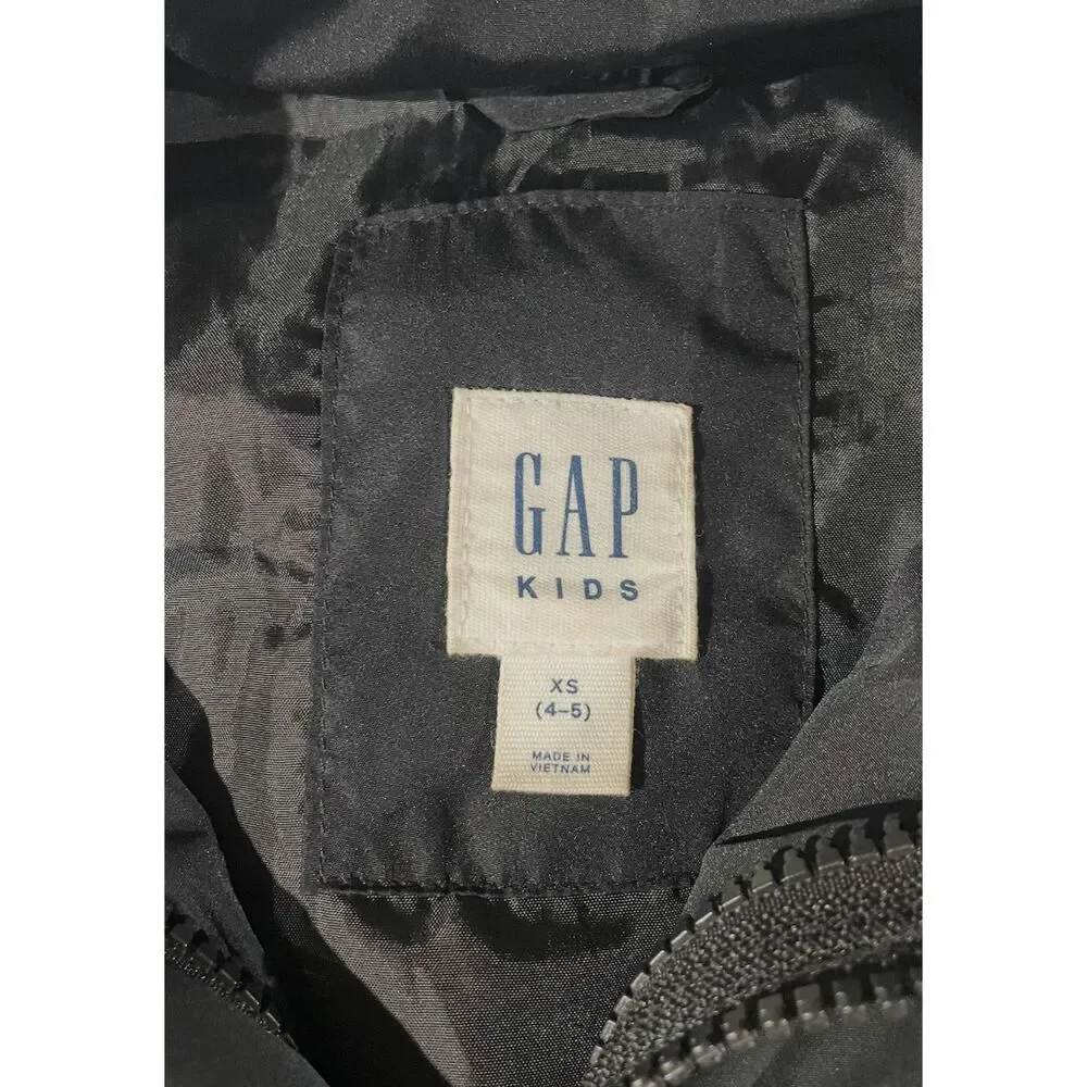 GAP vest that